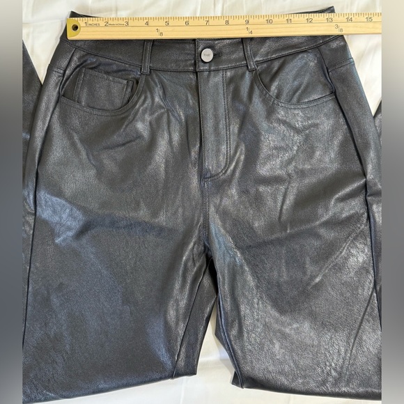 PAIGE Faux Vegan Leather Pants Size 26 High Rise Ankle Straight Black - Picture 3 of 7